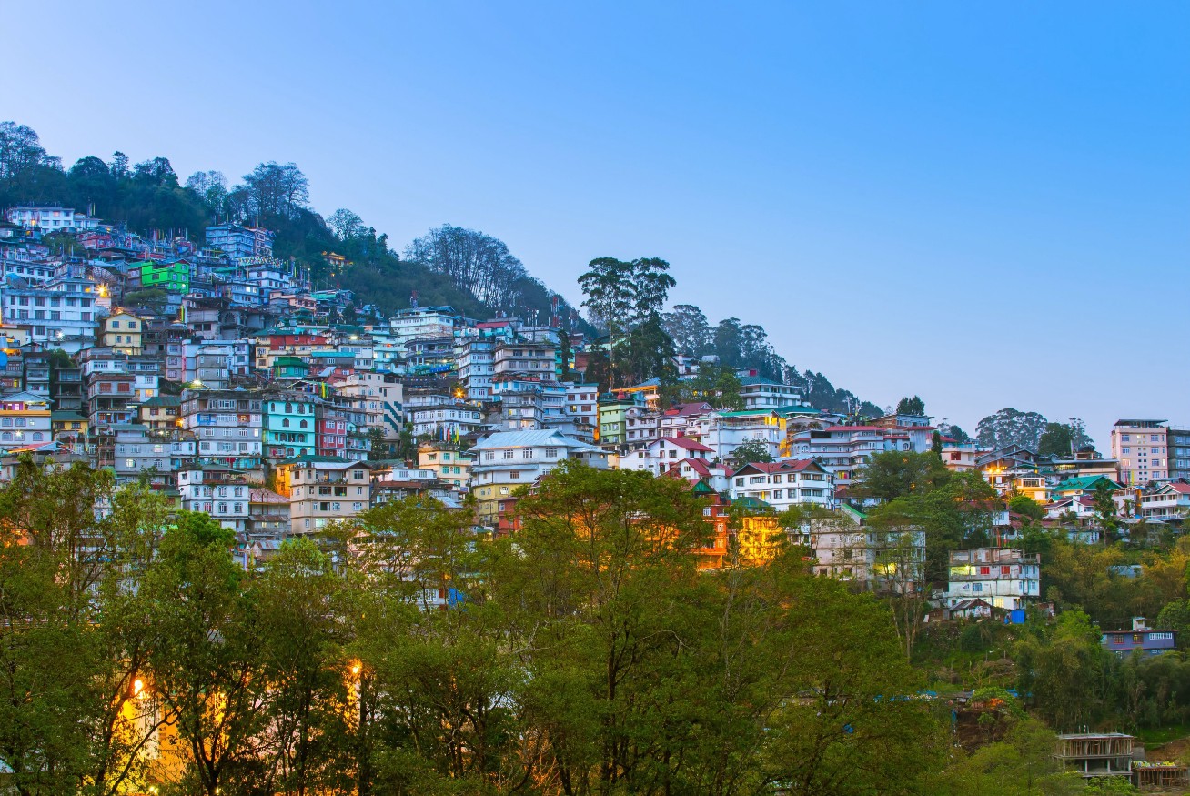 Gangtok | Luxury Tempo Traveller on Rent